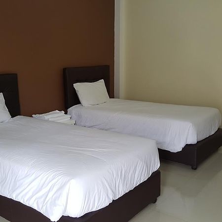 Charoensuk Grand Hotel Kabin Buri Esterno foto