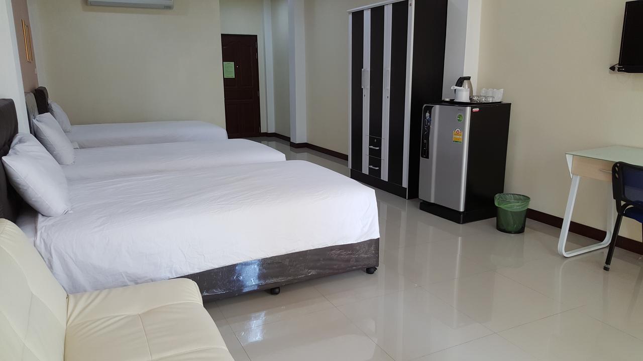 Charoensuk Grand Hotel Kabin Buri Esterno foto