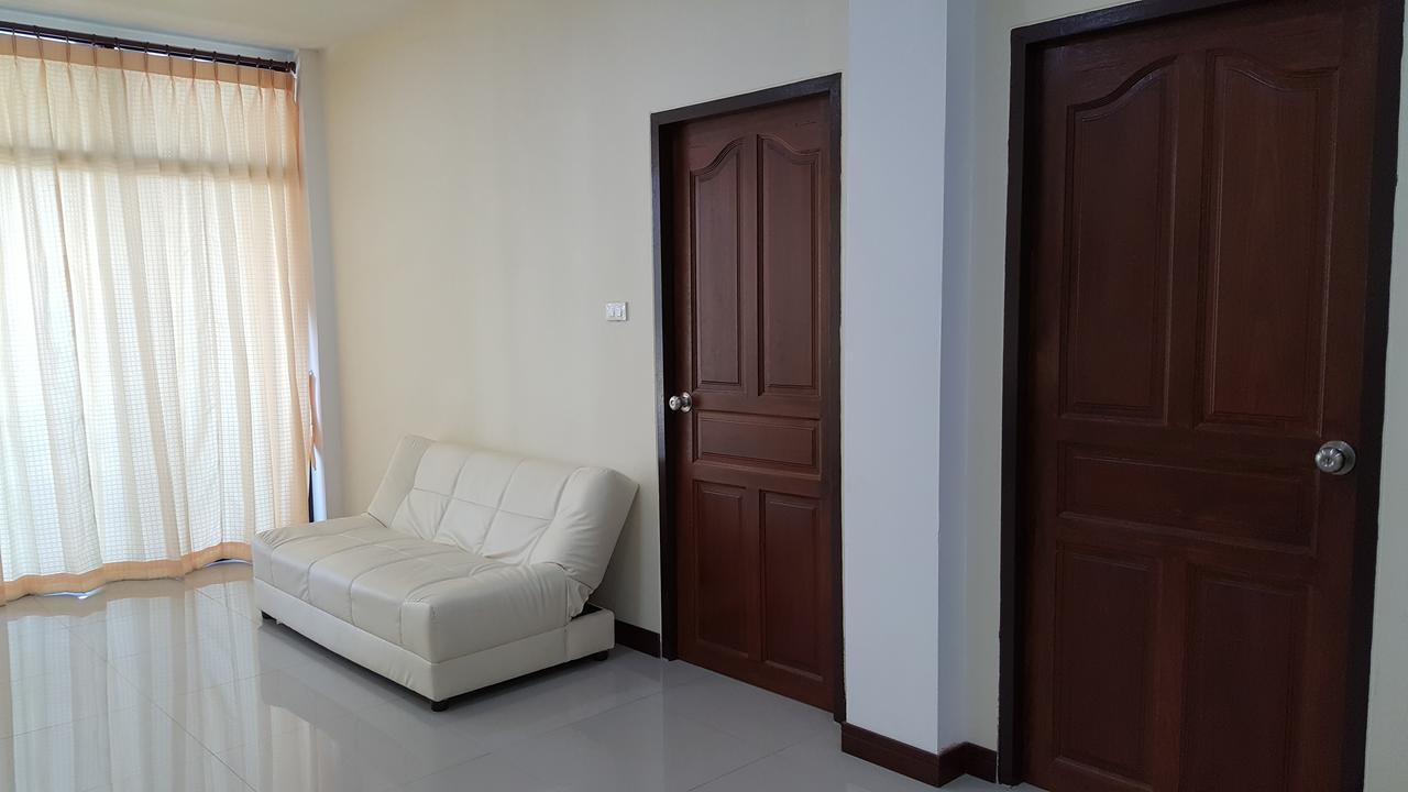 Charoensuk Grand Hotel Kabin Buri Esterno foto