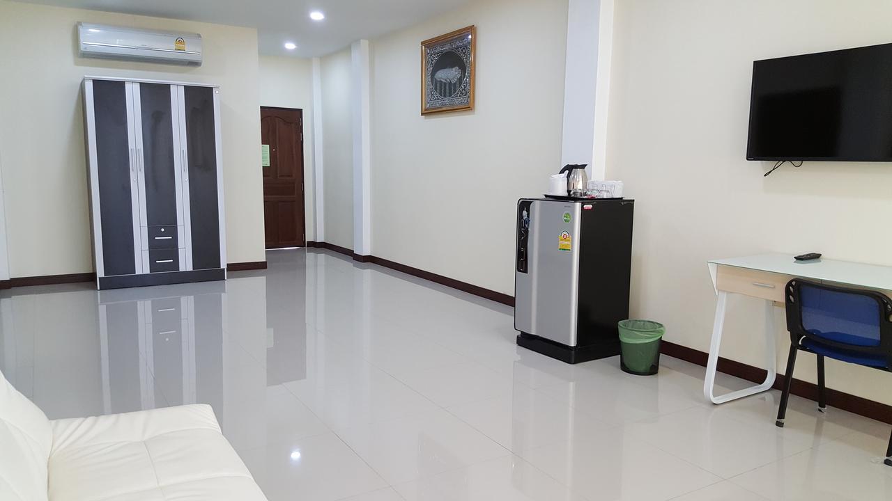 Charoensuk Grand Hotel Kabin Buri Esterno foto